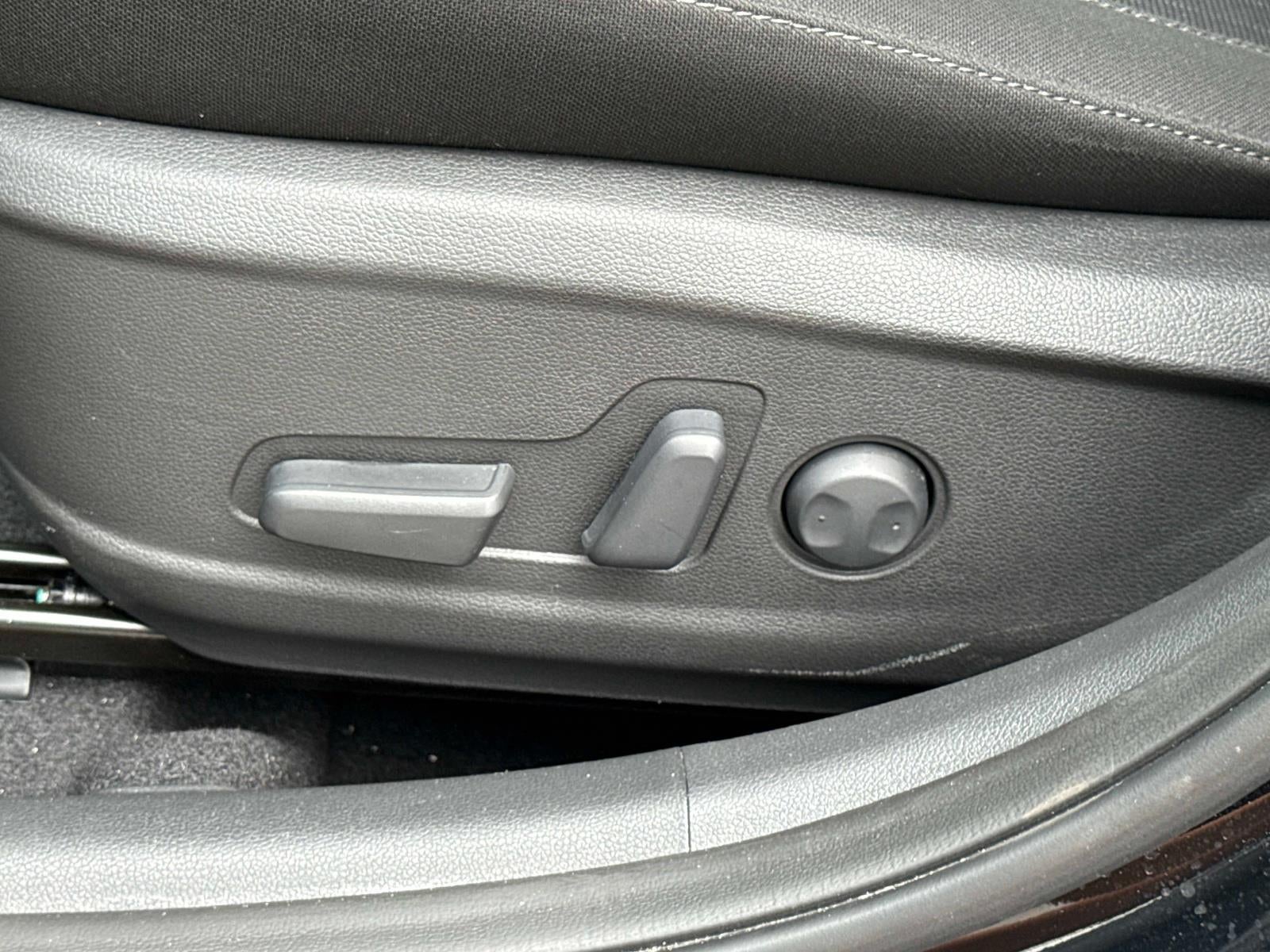 2023 Hyundai KONA SEL SEL