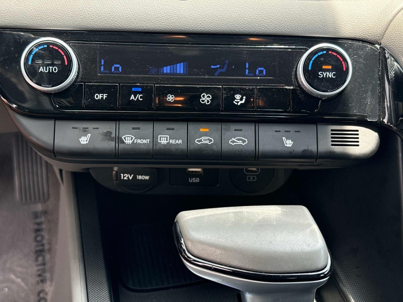 2024 Hyundai ELANTRA SEL SEL