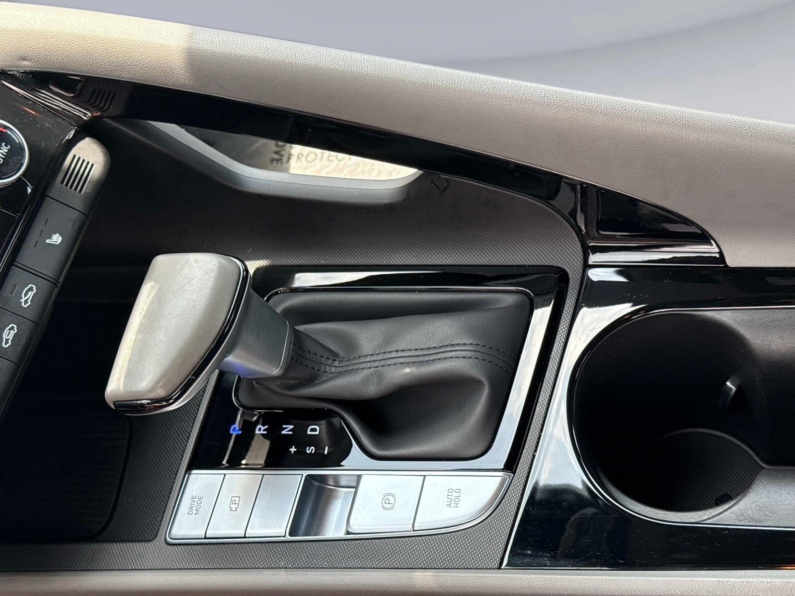 2024 Hyundai ELANTRA SEL SEL