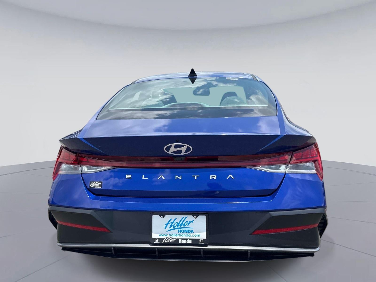 2024 Hyundai ELANTRA SEL SEL
