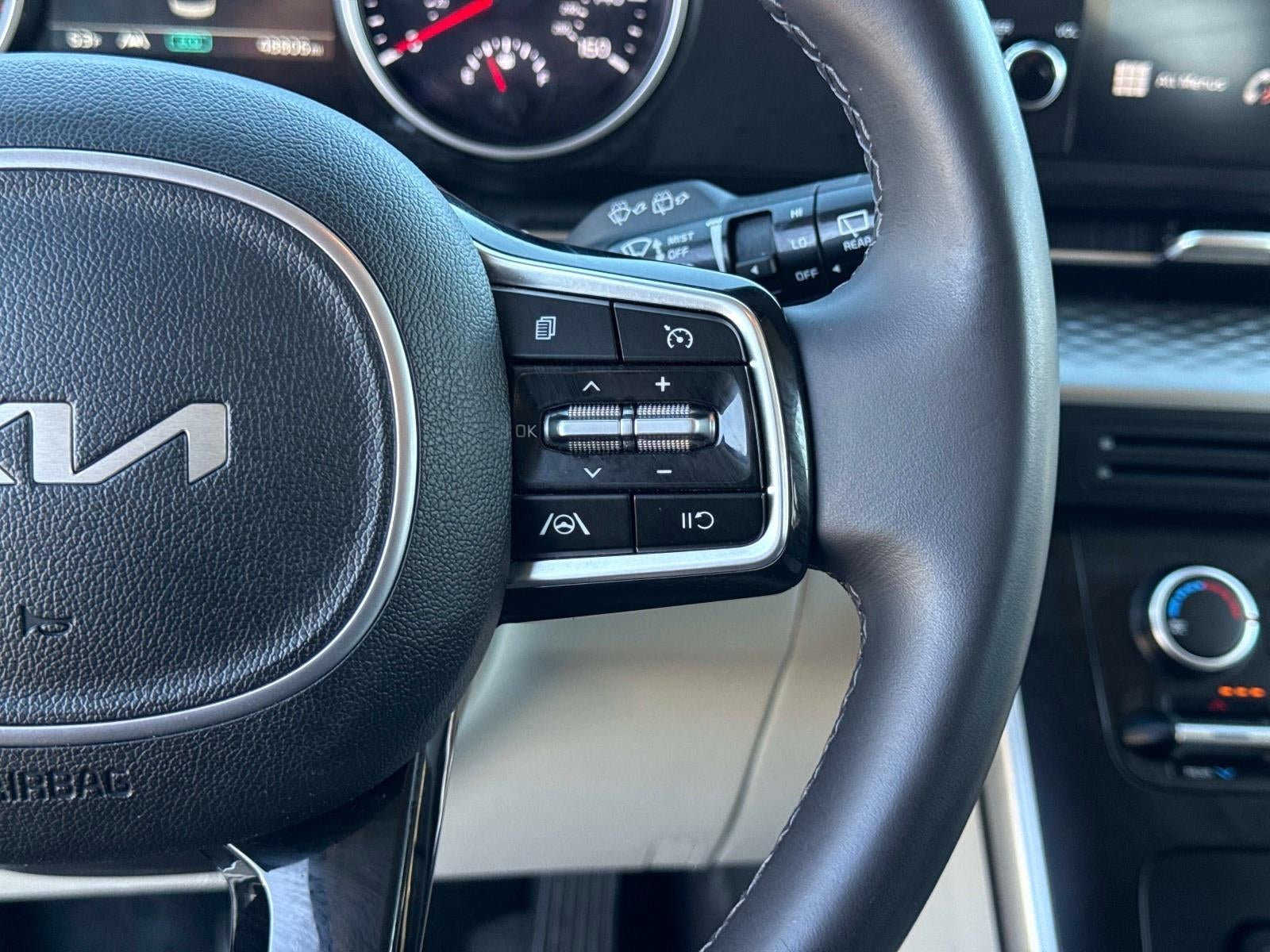 2024 Kia Carnival LX