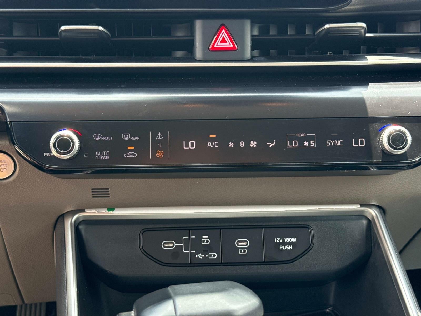 2025 Kia Carnival LXS