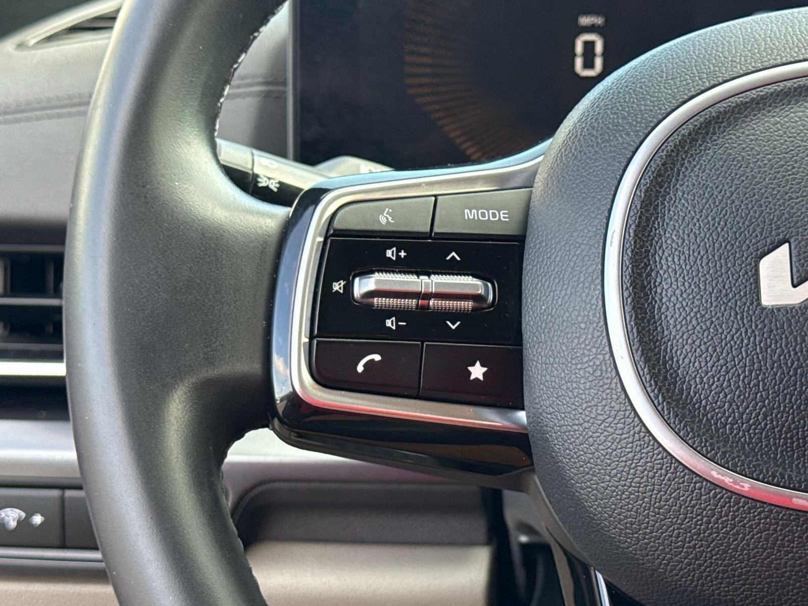 2025 Kia Carnival LXS