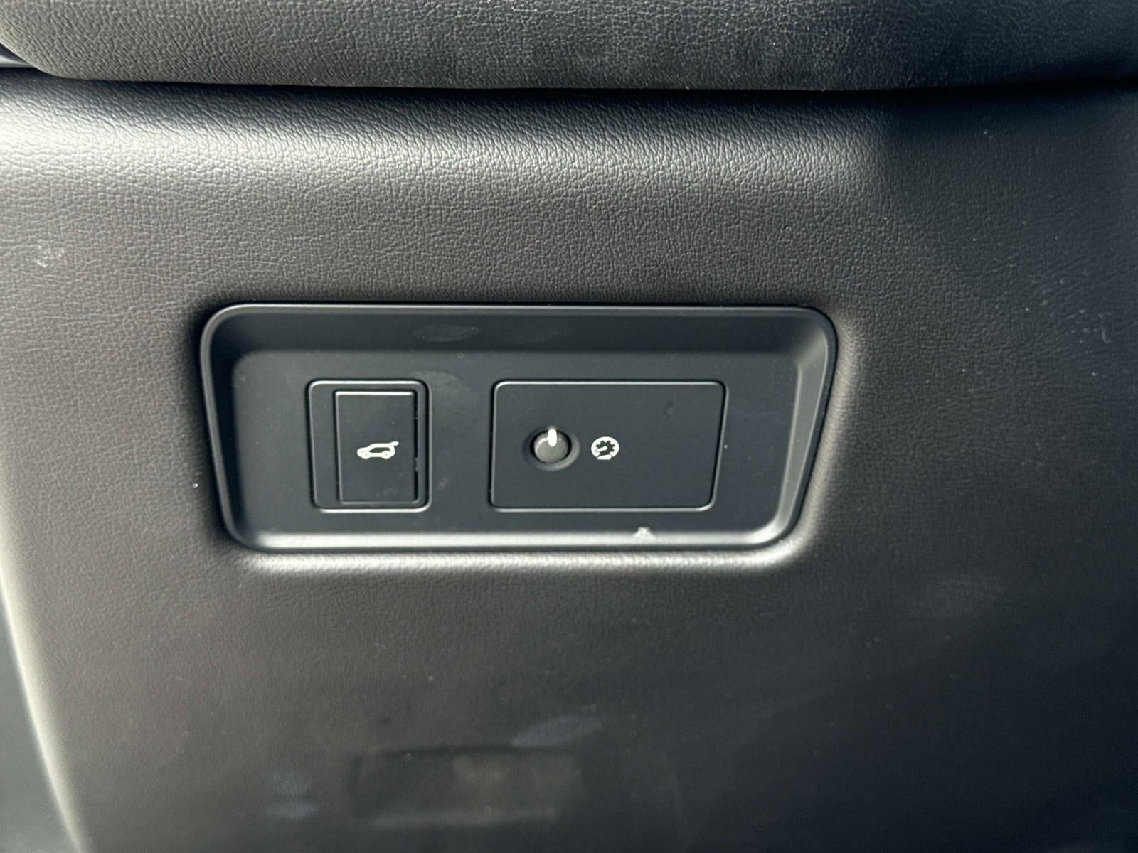 2024 Jaguar F-PACE R-Dynamic S