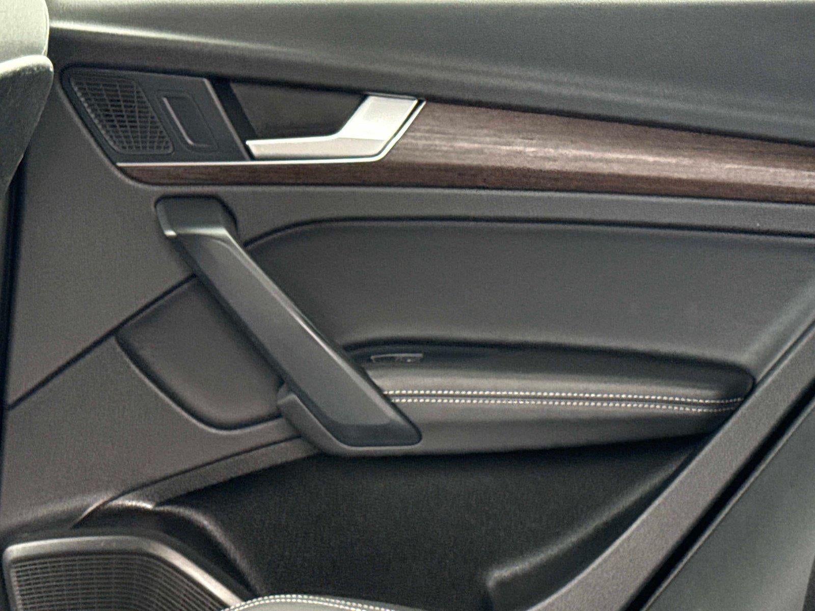 2024 Audi Q5 S line Premium Plus