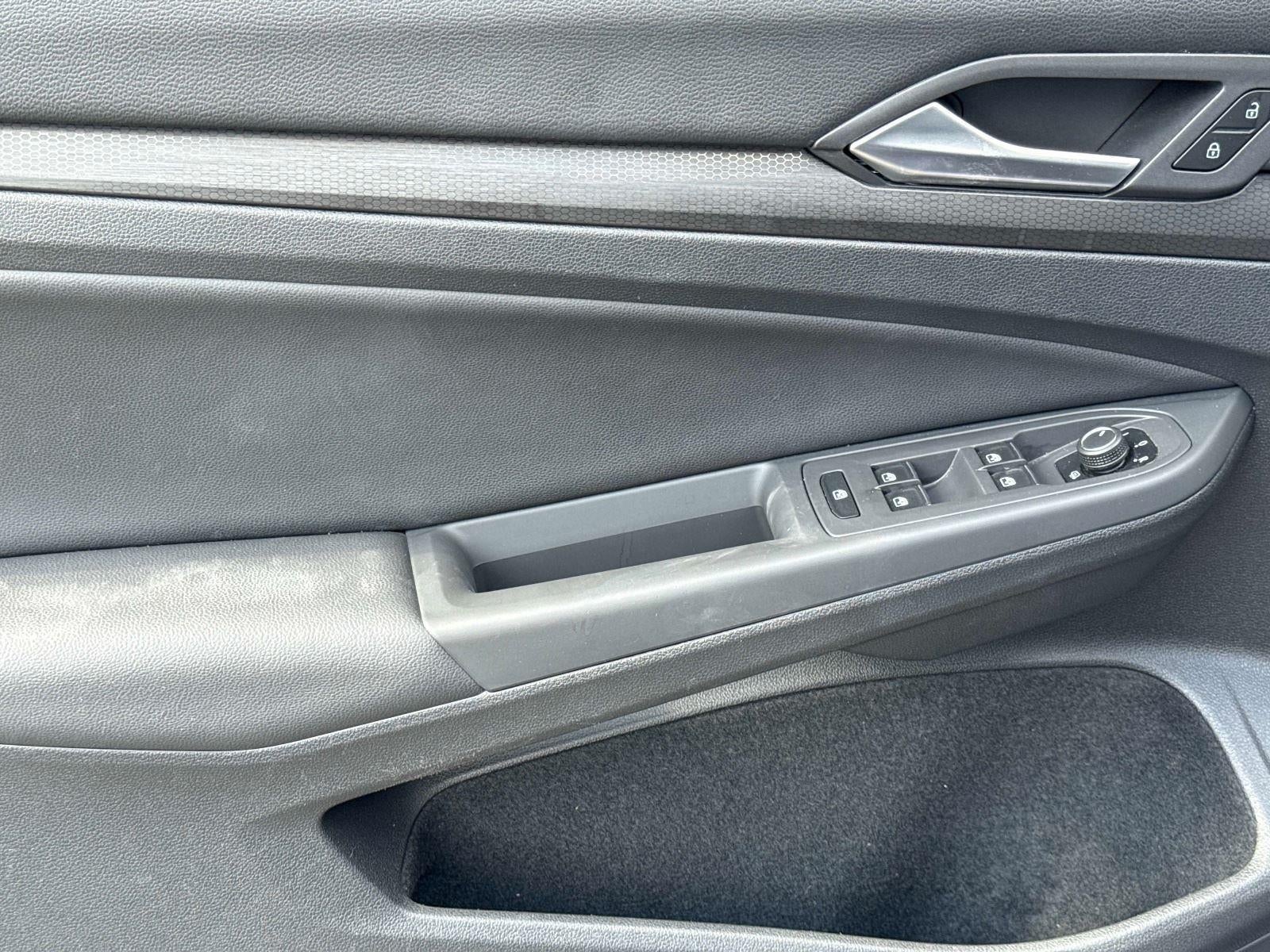 2022 Volkswagen Golf GTI SE