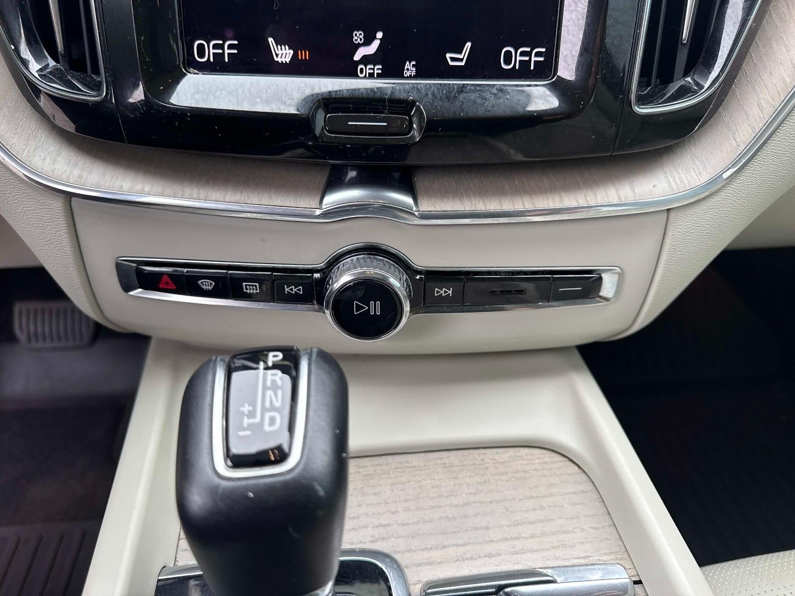 2021 Volvo XC60 Inscription