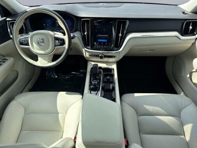 2025 Volvo V60 CROSS COUNT Plus