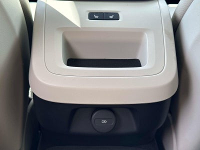 2025 Volvo V60 CROSS COUNT Plus