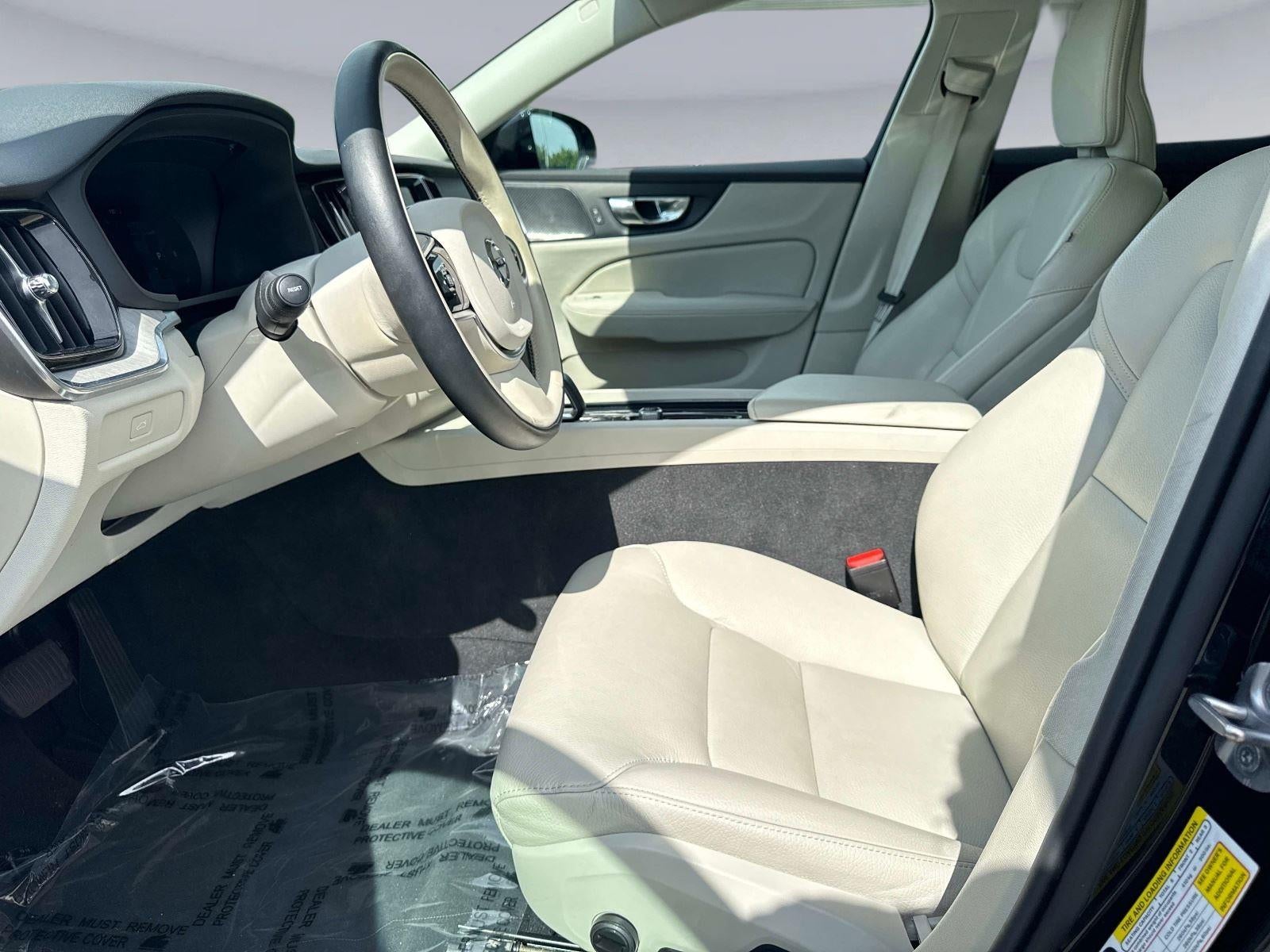 2025 Volvo V60 CROSS COUNT Plus