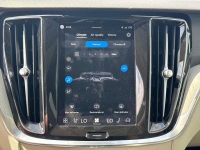 2025 Volvo V60 CROSS COUNT Plus