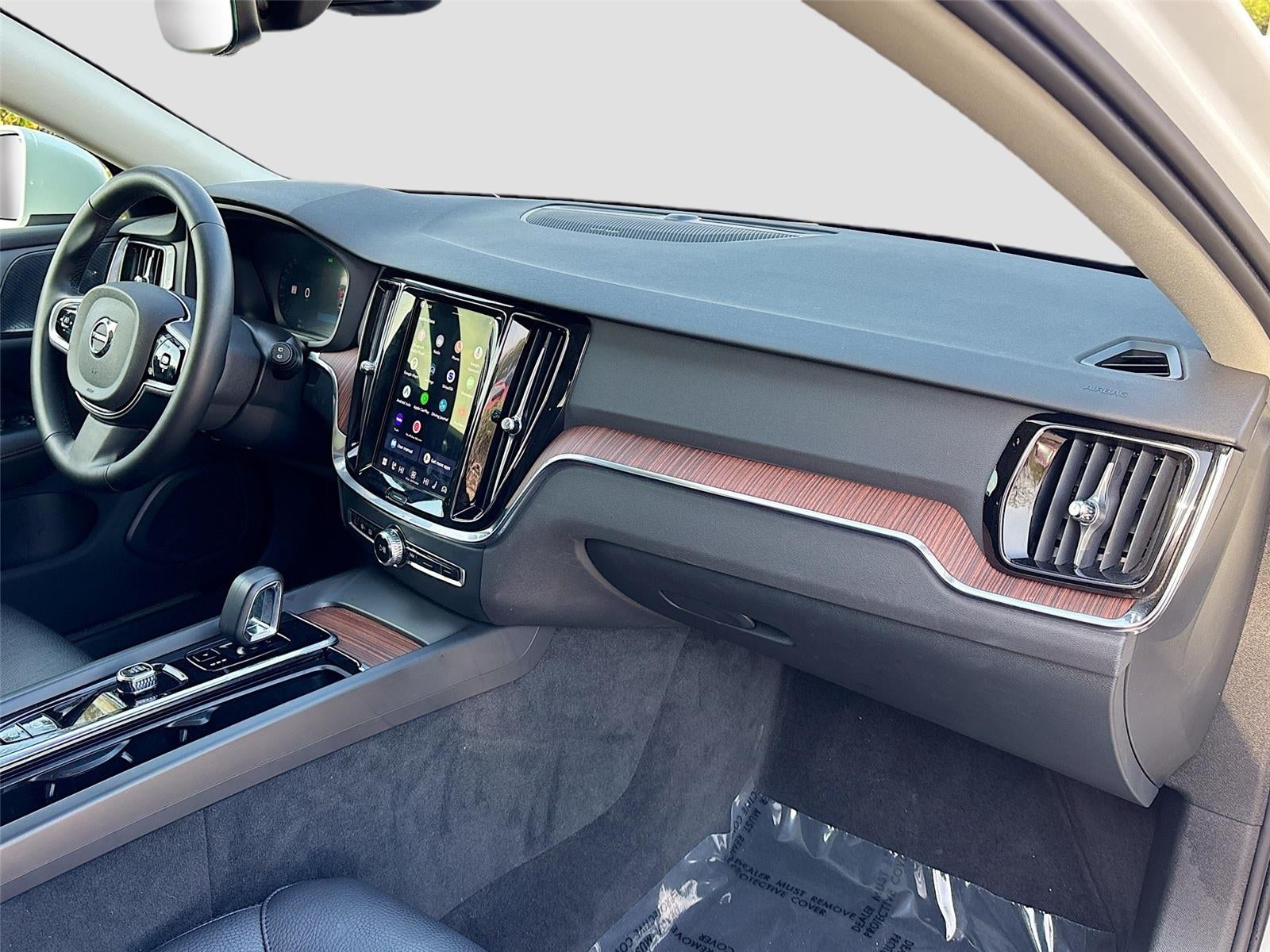 2025 Volvo V60 Cross Country Plus