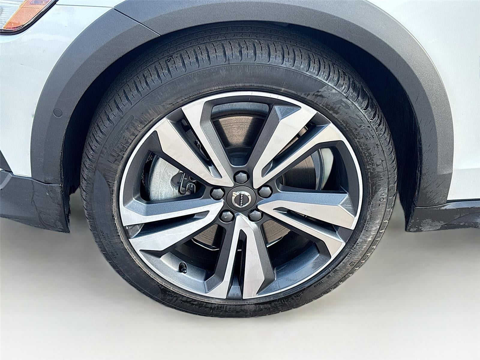 2025 Volvo V60 Cross Country Plus