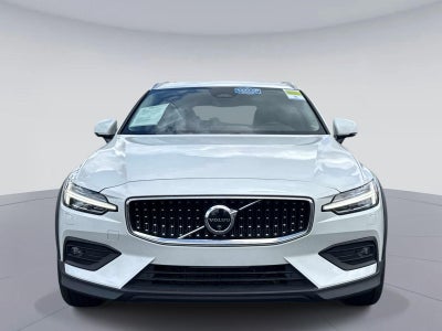 2025 Volvo V60 Cross Country Plus