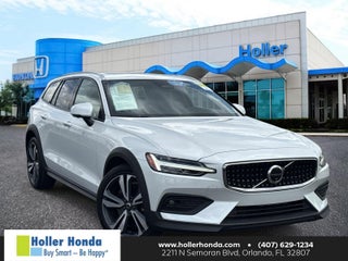 2025 Volvo V60 Cross Country Plus